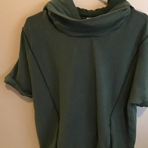 Lululemon Size 12 short sleeve hooded sweatshirt